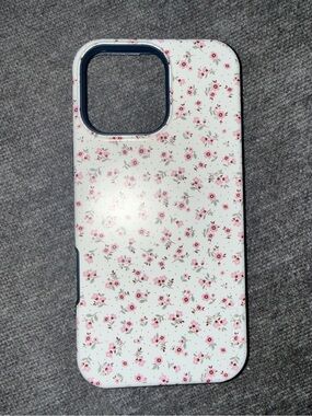 iPhone 16 Pro Max Casely Case like new.